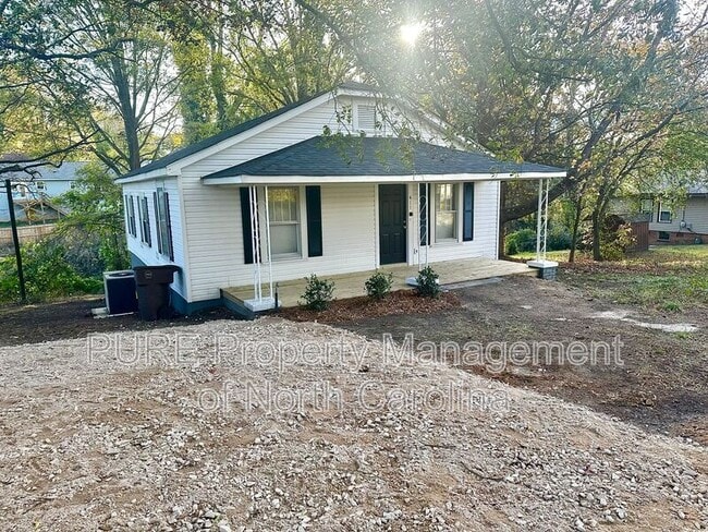 Building Photo - 411 W 10th St