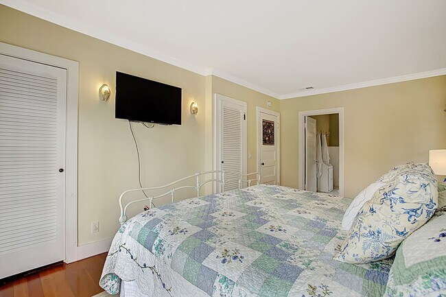 Building Photo - Picturesque Santa Barbara Country Cottage ...