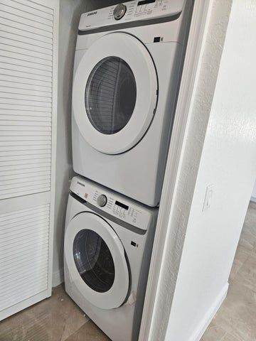 Building Photo - 5029 Sunrise Blvd