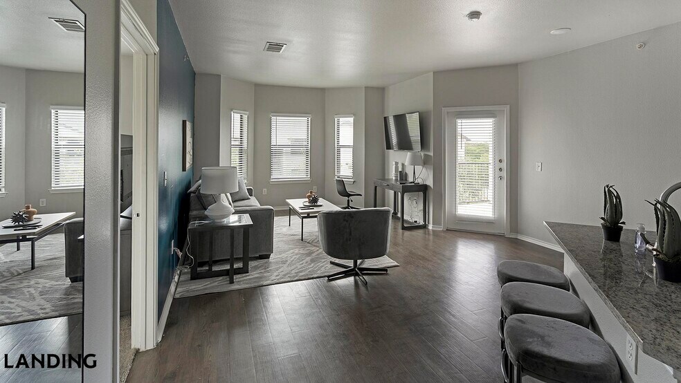 Building Photo - 11139 Culebra Rd