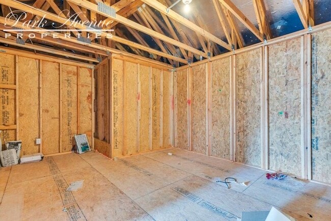 Building Photo - 444 Trillium Way