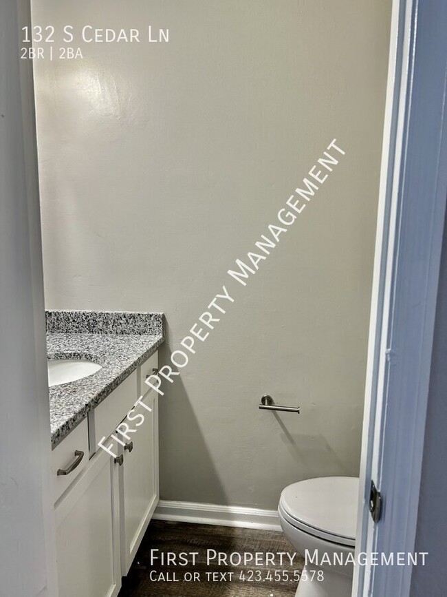 Building Photo - Free Month's Rent!: 2Bed/2Bath Townhome Ft...