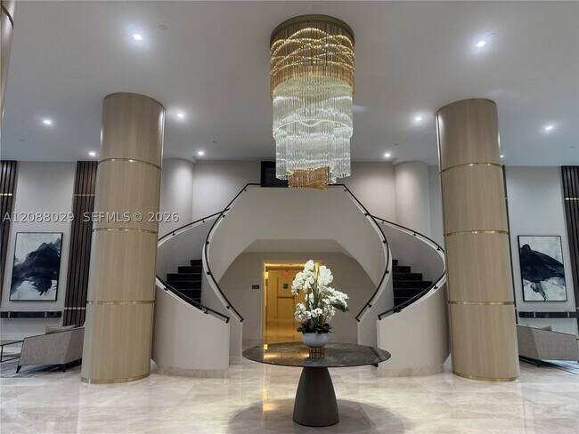 Building Photo - 3500 Mystic Pointe Dr