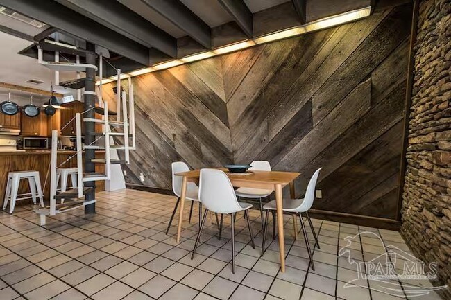 Building Photo - 14120 Innerarity Point Rd