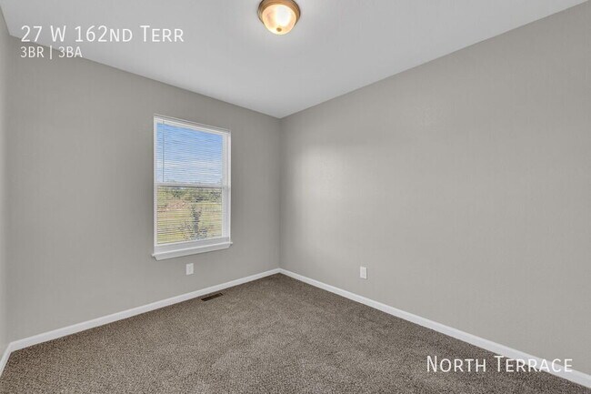 Building Photo - Roomy 3BR Townhouse in Belton w/ Attached ...
