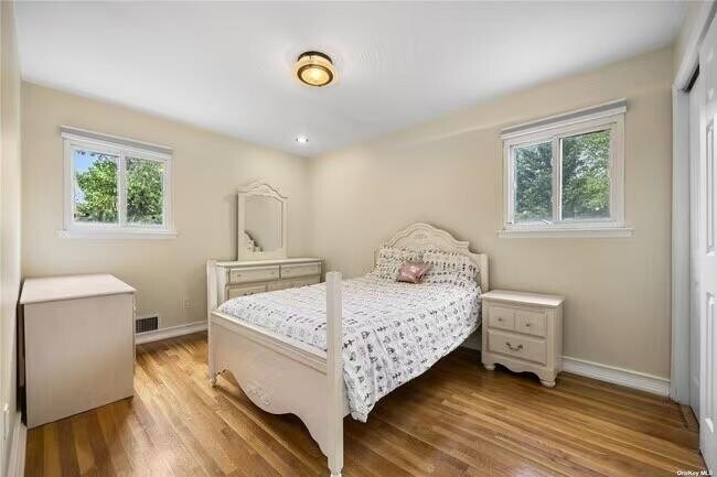 Building Photo - 74 Rockland Dr