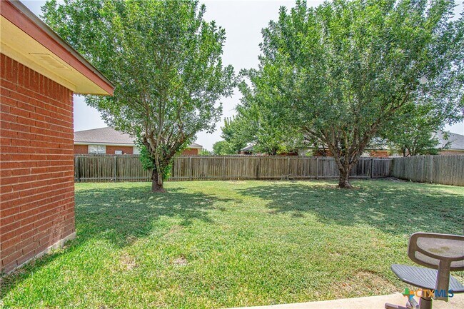 Building Photo - 4408 Deek Dr