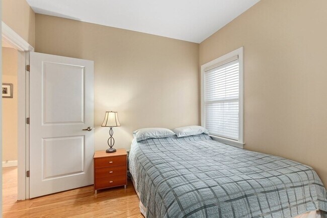 Building Photo - 126 Jersey St