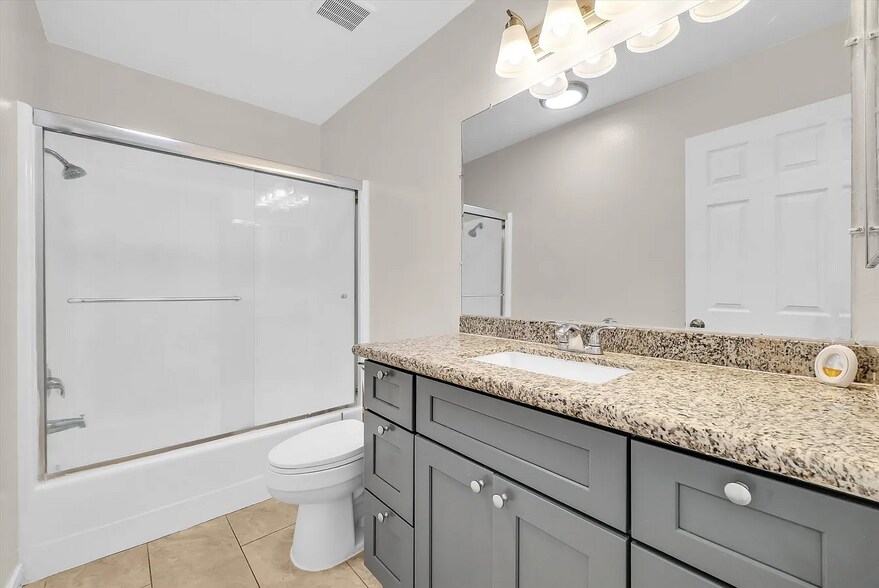 Building Photo - 1250 S Brookhurst St