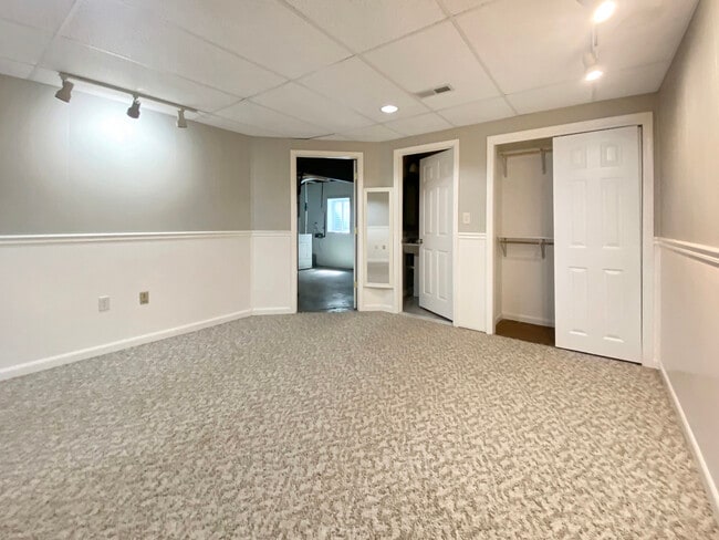 Building Photo - 17617 Horseshoe Ln