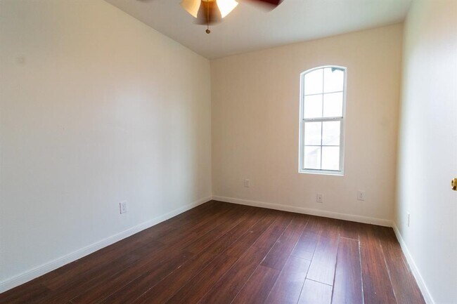 Building Photo - 3615 Legion St