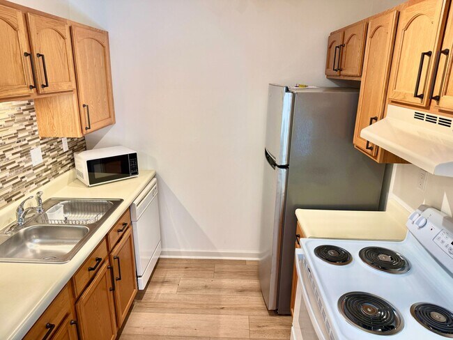 Building Photo - 5010 Trace Manor Ln