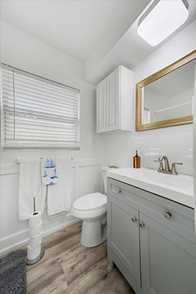 Building Photo - 711 E Gulf Blvd