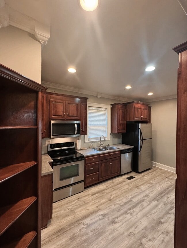 Building Photo - 411 Lafayette Ave