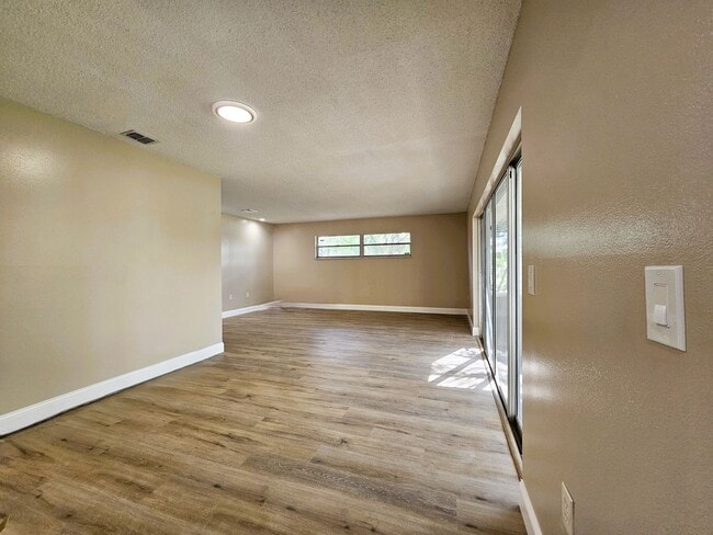 Building Photo - Coming Soon ~ Wonderfully Renovated 4-Bedroom, 2-Bath Home in Bel Aire Woods, Orlando