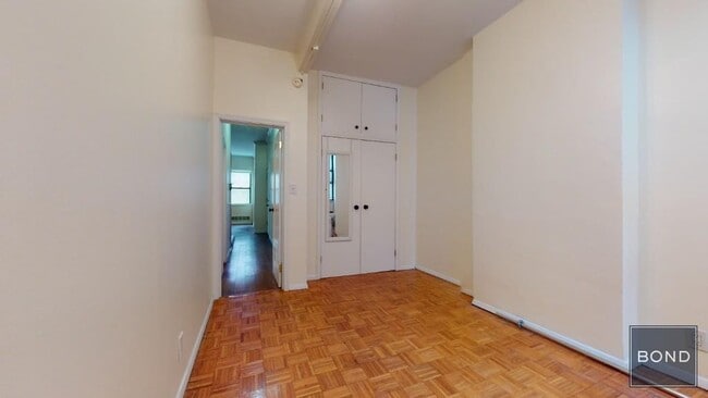Building Photo - 955 Second Avenue