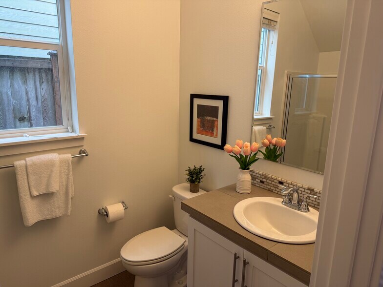 Building Photo - 2214 115th Dr SE