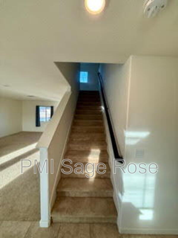 Building Photo - 8932 Coyote Blf Dr