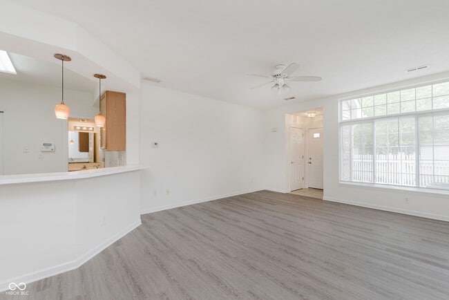 Building Photo - 8422 Enclave Blvd