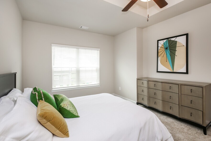 Building Photo - 216 Riley Cir