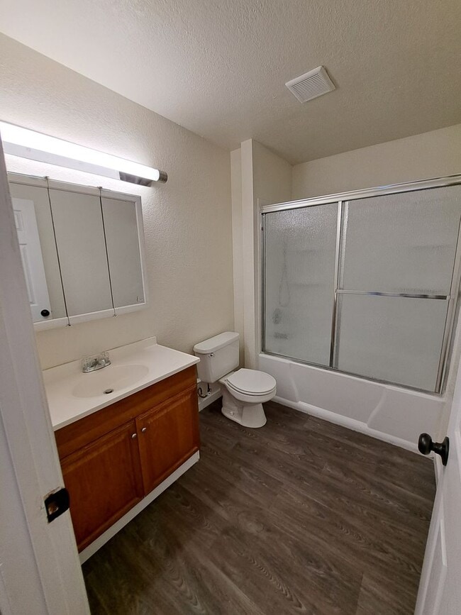 Building Photo - 145 Del Rey Ct