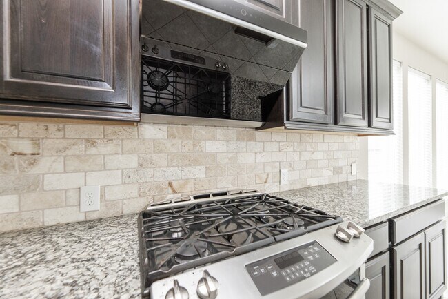 Building Photo - 2131 Blossomcrown Dr