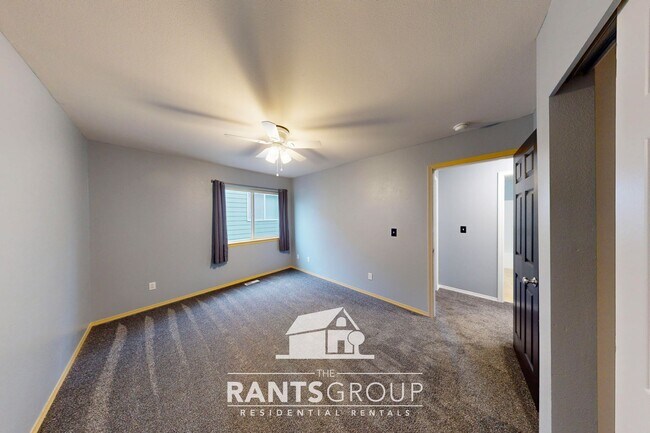 Building Photo - Updated Yelm Home with A/C, Bonus Room, and Fenced Yard!