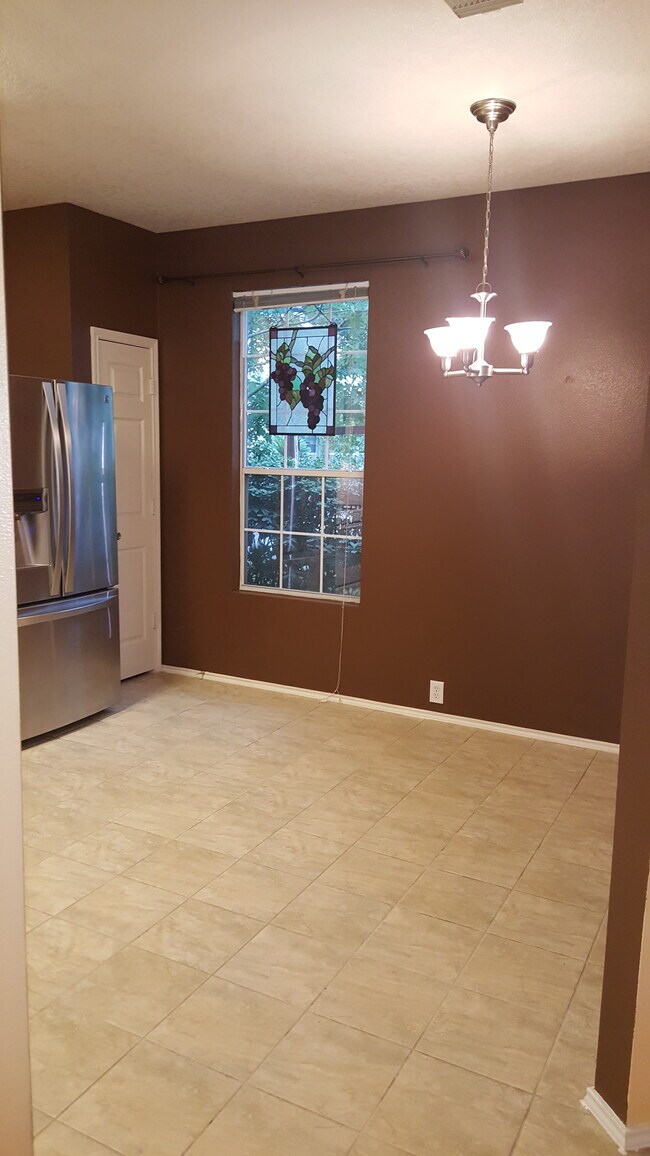 Custom paint & tile, Extended foyer, designer paint and wall frame, new upgrades and more. Interior - 23631 Twisting Falls Drive