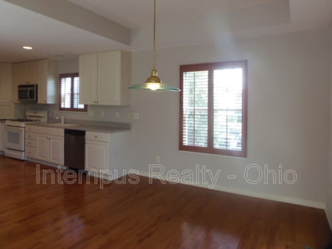 Building Photo - 516 Ironhorse Dr