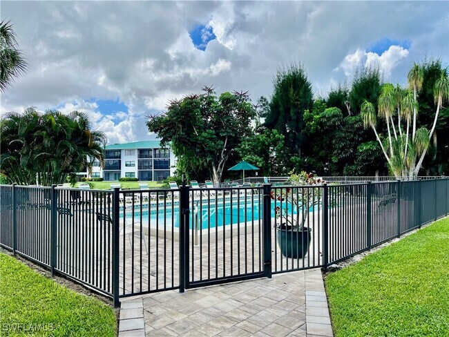 Building Photo - 3030 Binnacle Dr