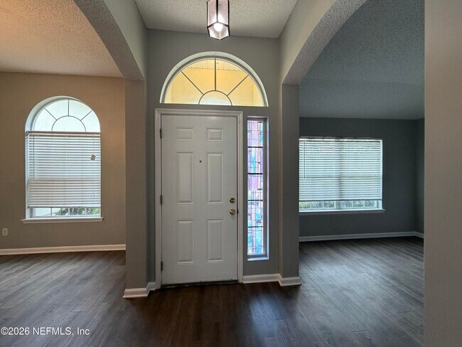 Building Photo - 3041 Southhall Ct