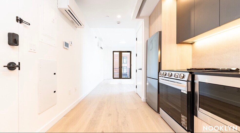 Building Photo - 88 Schermerhorn St