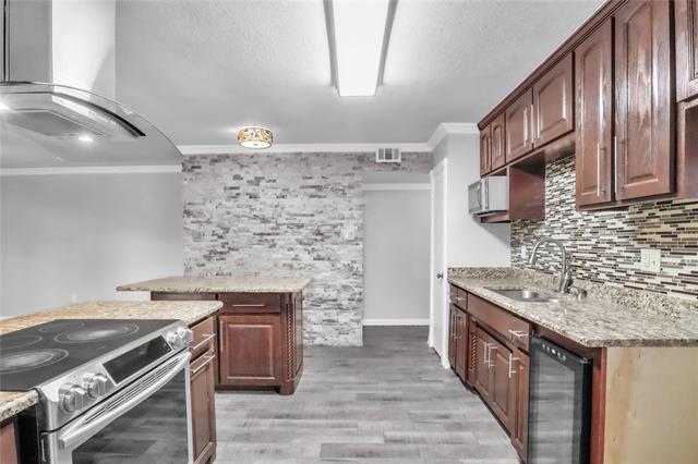 Building Photo - 220 Blair Ln