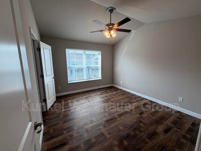 Building Photo - 8401-E ALLIED WAY