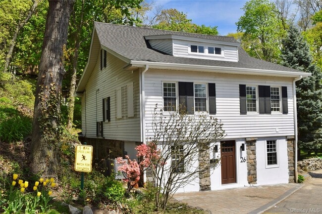 Building Photo - 26 Latimer Ln