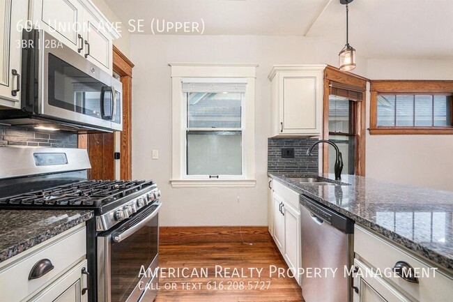 Building Photo - 604 Union Ave SE