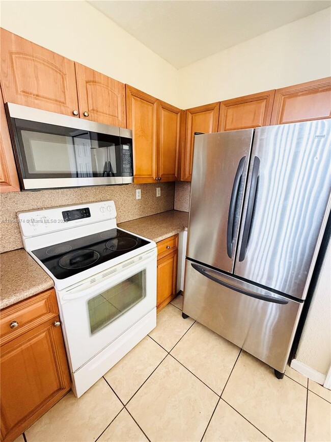 Building Photo - 2505 SE 14th Ave