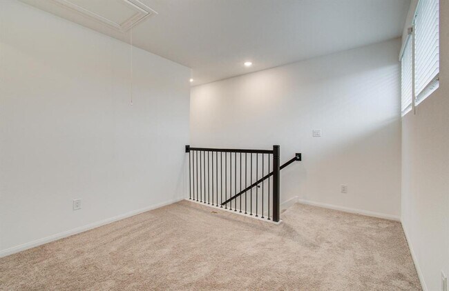 Building Photo - 7231 Yarrow Blossom Ct