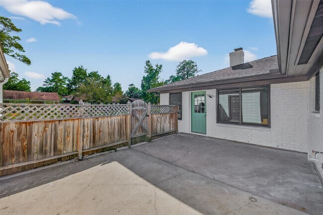 Building Photo - 17418 Largs Cir