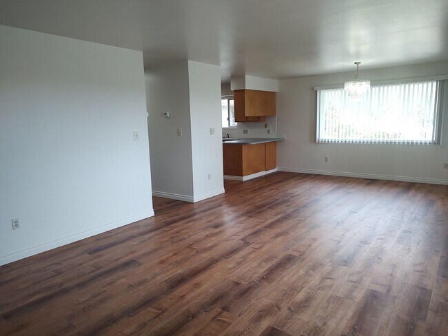 Building Photo - 1439 Terrace Dr