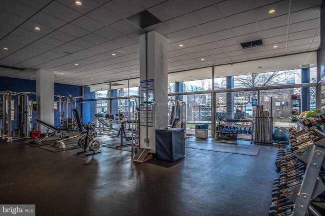 Building Photo - 1311 Delaware Ave SW