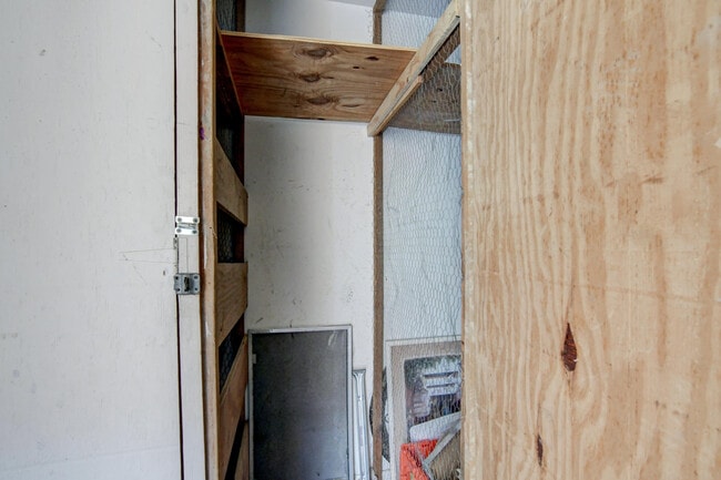 Building Photo - 600 SW 2nd Ave