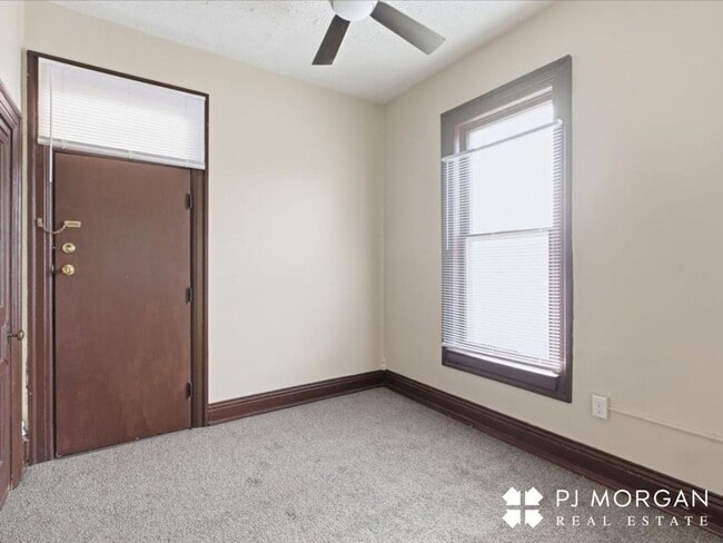Building Photo - 3735 S