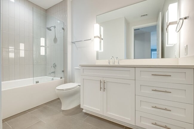 Building Photo - 20 Rutledge St