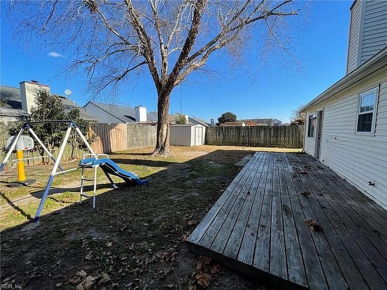 Building Photo - 916 Bernstein Ct