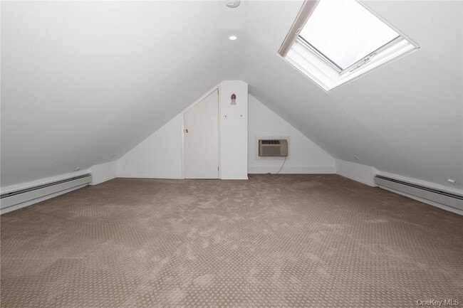 Building Photo - 28 School St