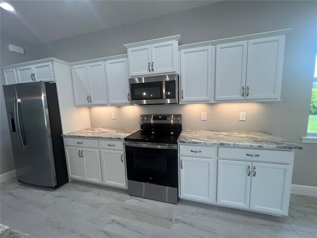 Building Photo - 133 Thelma Dr