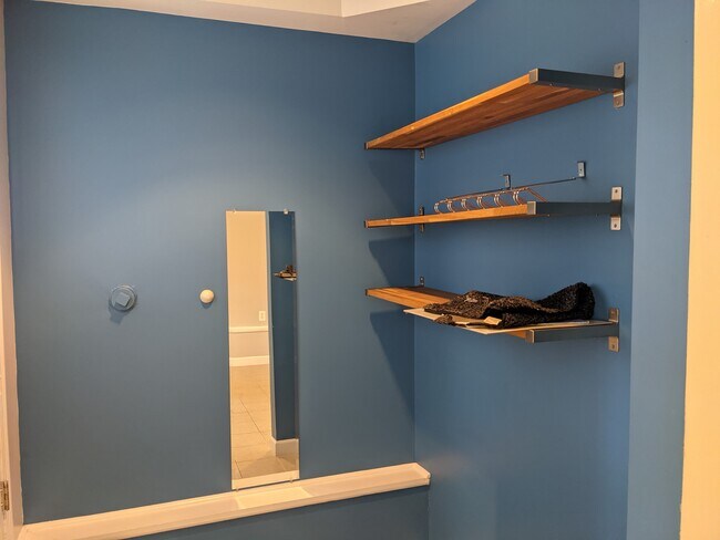 Bedroom storage - 1414 3rd St NW