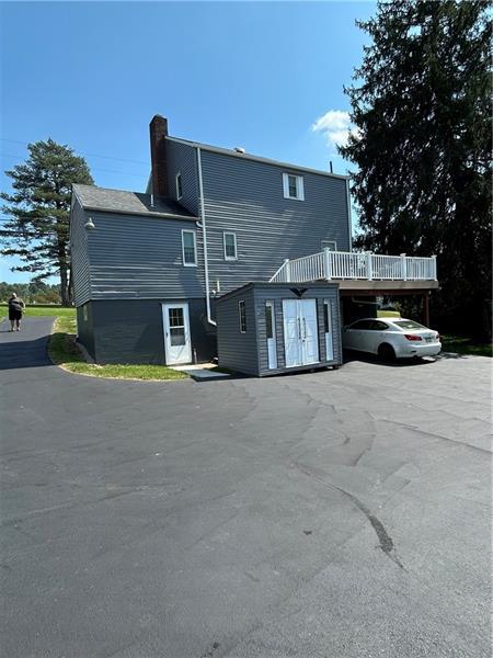 Building Photo - 1061 Park Ave
