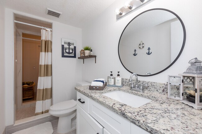 Building Photo - 4949 N Highway A1A